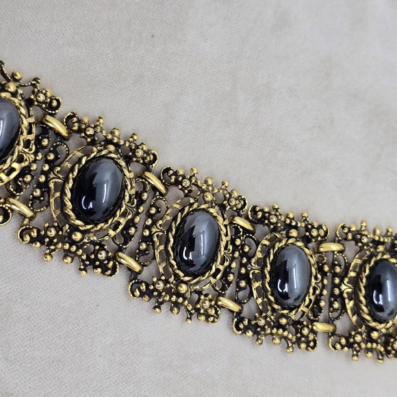 Vintage Bracelet gold-tone with Faux Hematite Stone Statement ornate - Picture 3 of 5